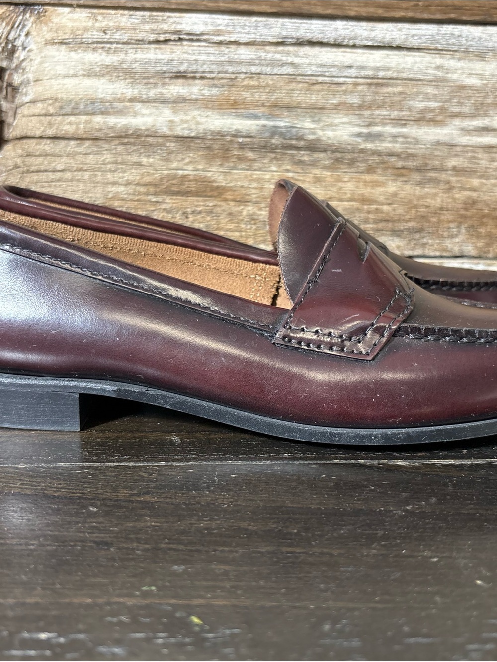 Vintage G.H. Bass & Co. Weejuns burgundy leather penny loafers - Picture 3 of 8